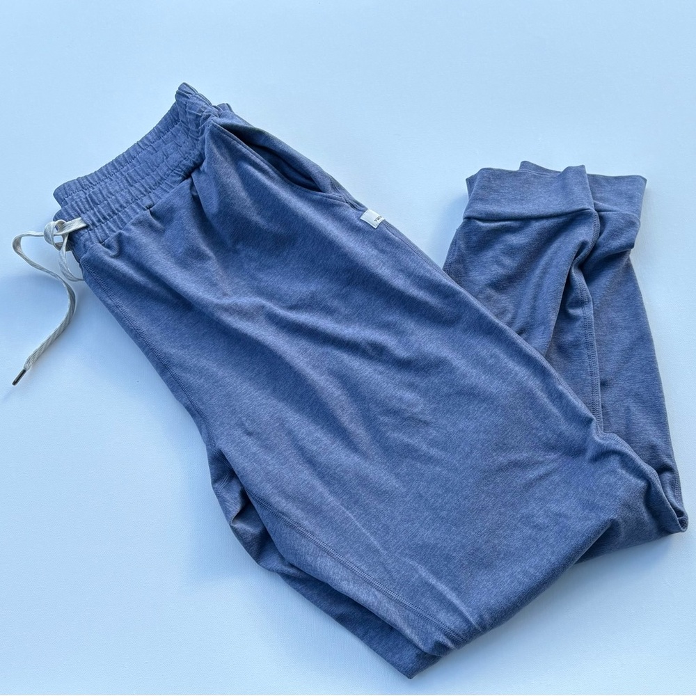 Vuori Women’s Blue Performance Joggers
